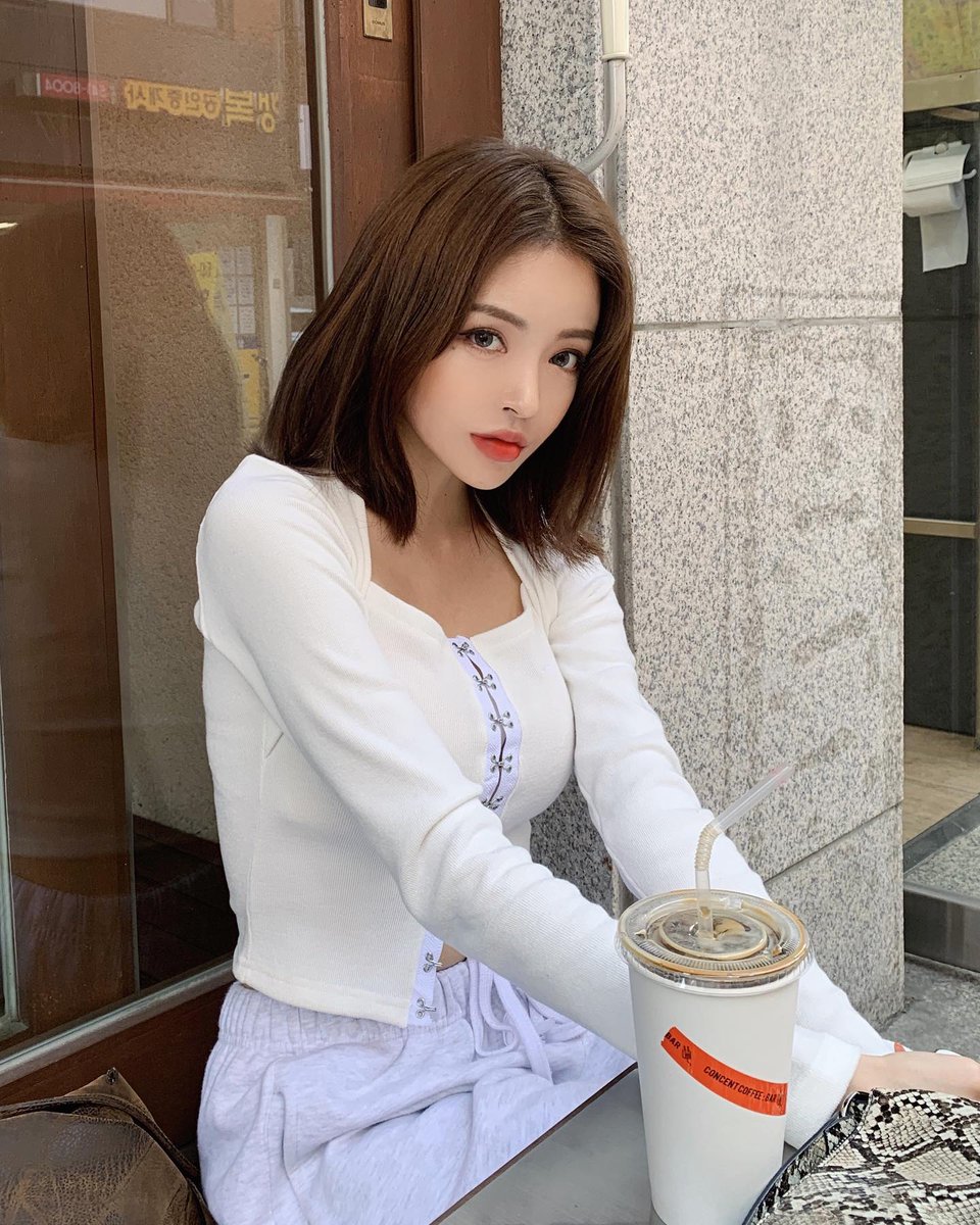 김효진 tweet media