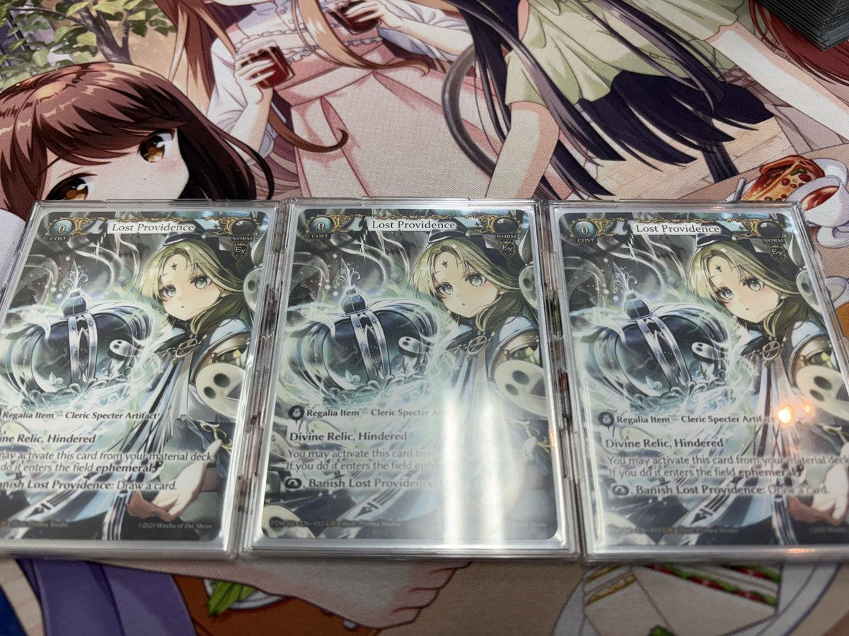 DFrGIROQA73gI7A's tweet photo. ついに揃ったエボルヴEP
表がGrandArchiveのアリス！
裏がエボルヴのアリス！
イラストどちらも神✨ https://t.co/CtkEIFah0i