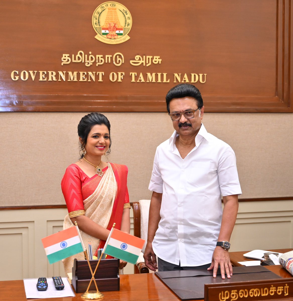 Sunburst672933's tweet photo. @vedhavalli_13 Very Good.
பத்திரிக்கை துறை என்பது பத்திர துறை போன்று ஒரே கட்சிக்கு ஓலை வாசிக்கக் கூடாது.
இங்கே நடுநிலை எது, ஞாய நிலை எது என்பதை தீர்மானிப்பவர்கள் மக்கள்.
புதிய தலைமுறை எப்போது உடனுக்குடன் திமுக செய்த ஊழல் குற்றங்களை Telecast செய்யும்????
#Journalist
#dmkcorrupt https://t.co/e114eO4X7e