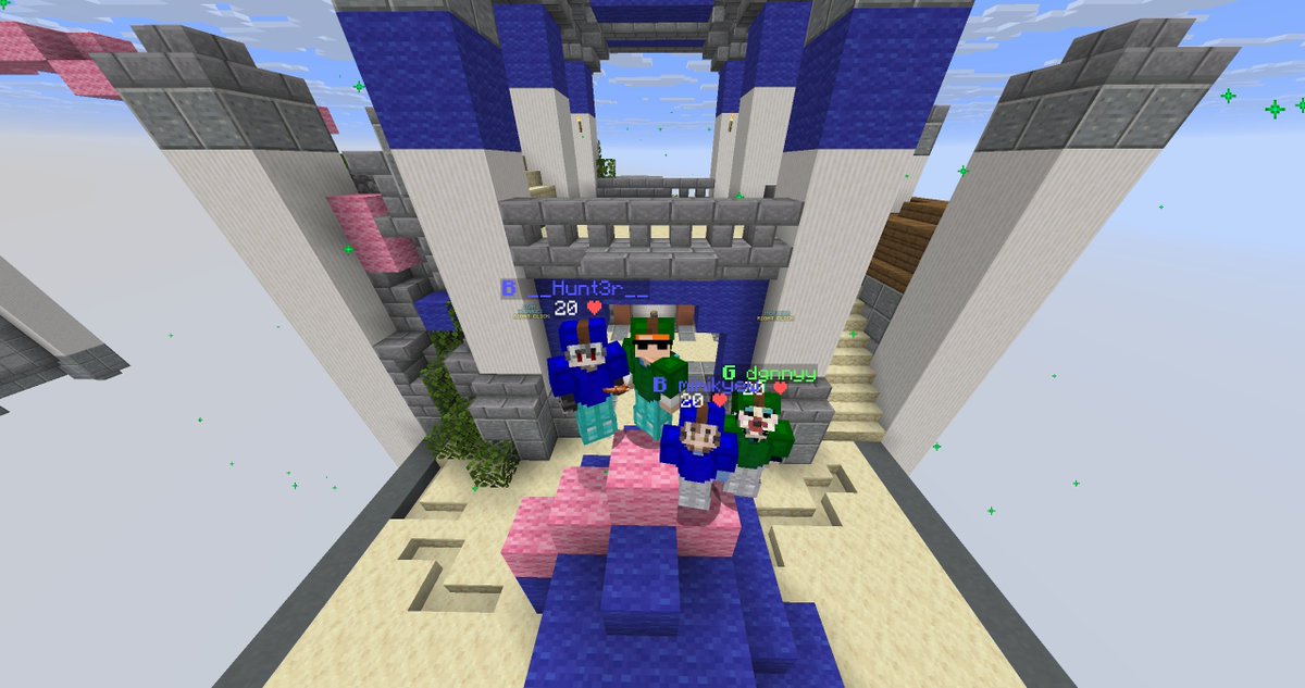 socksish's tweet photo. just got recognized in bedwars #hollywood https://t.co/AuER9UsXq6