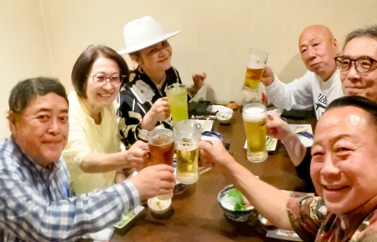 tiger8047's tweet photo. 中学の同級生と巣鴨はしご酒、またまた酔っぱらいました🍺٩(𖦹ω𖦹)ｳｨｰ

＃鮒いち https://t.co/tFRVeavzuh