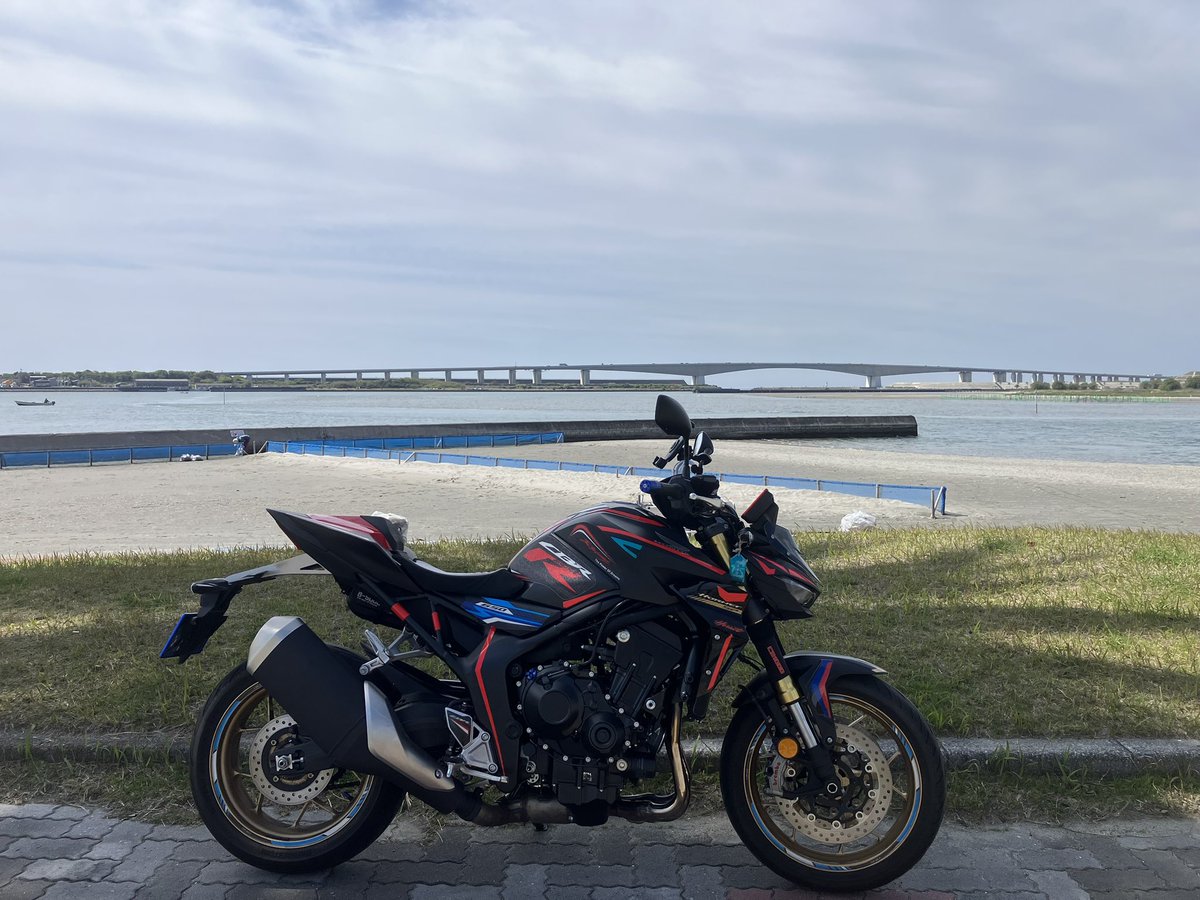 kuwaeclipse's tweet photo. ２０２６年４月１２日【日】

　弁天島

#HONDA
#CB1000ホーネット
#Kawasaki
#Z900 https://t.co/Y9jbFo8fXJ