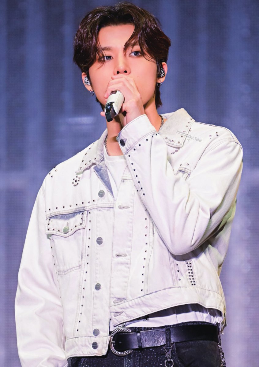 xxxxjwoo's tweet photo. Jeongwoo’s photos from Pulse On in Kyocera Dome concert DVD/Blu-ray’s digital photo book 🤍🫶🏻📸
#PARKJEONGWOO #박정우 https://t.co/OO4lAgzyqo