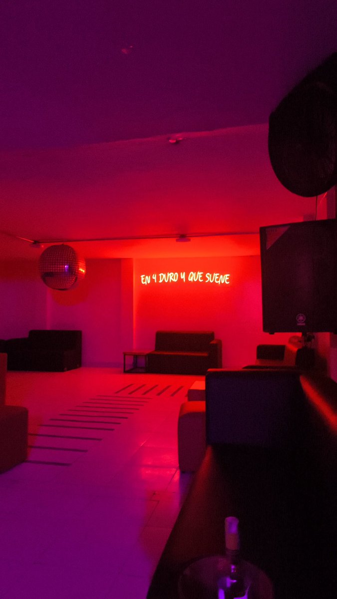 carltaty tweet media