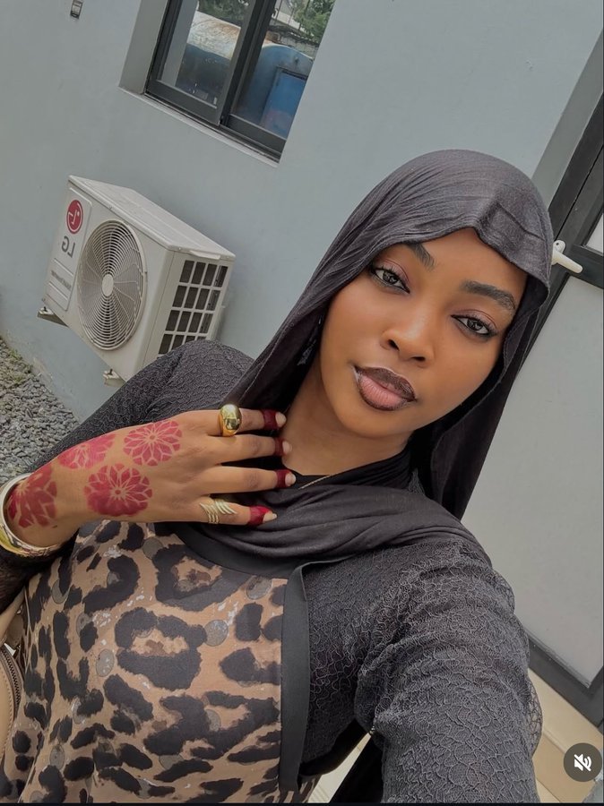 M__habibah's tweet photo. Am 17 can you and I date???? https://t.co/R7osVYtLWf