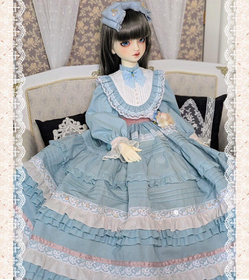 水色×ピンクのお洋服完成しました。
木曜日に出品予定。
可愛いリバーレースが入手できたので、次のお洋服の準備をしています。
