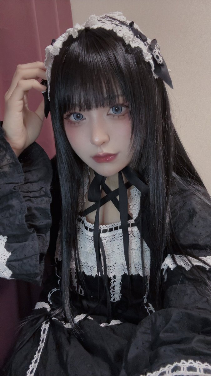 ᏚᎪᏒᎪ tweet media