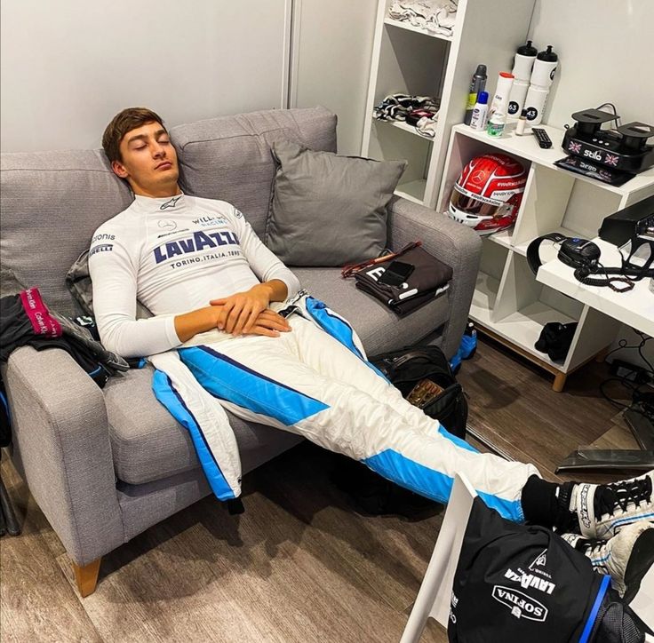 ᅠ
          
ᅠ 
          นอนพักสายตาบนหน้าเส้นเวลา
      
ᅠ
ᅠ