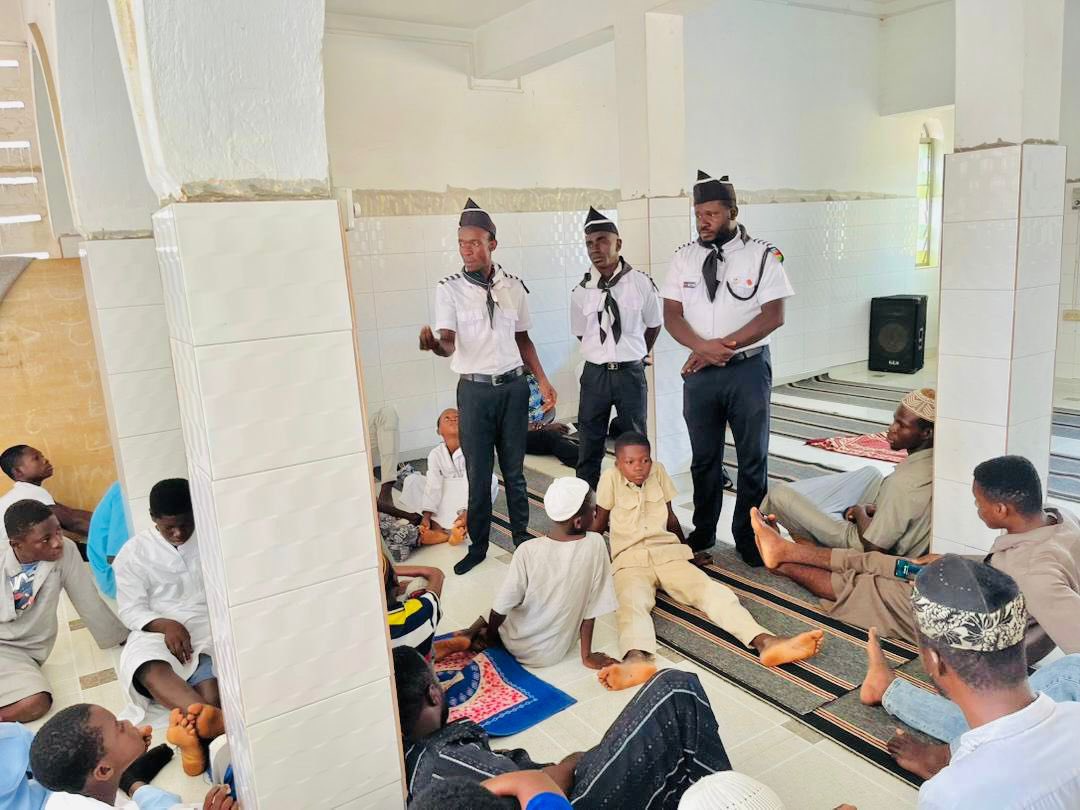 Khuddam Ghana tweet media