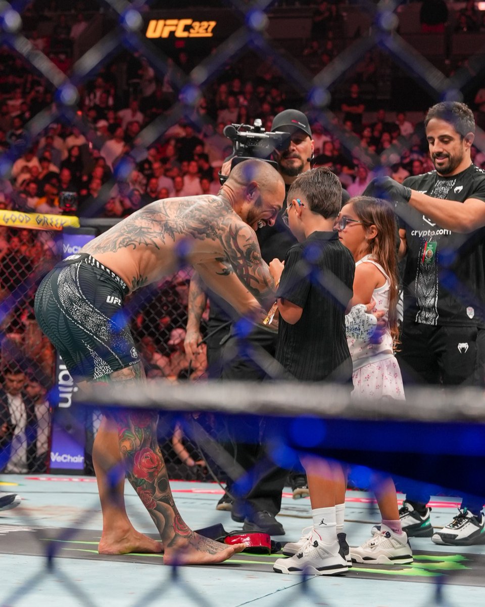UFC tweet media