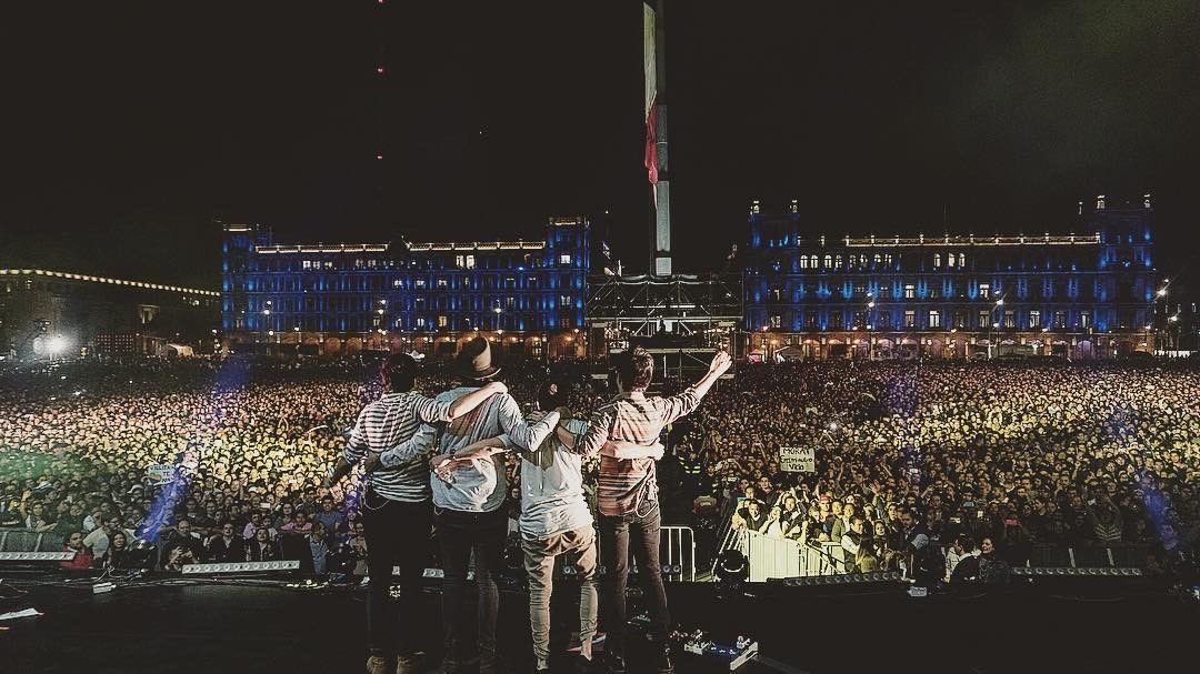 arely; MORATCHELLA tweet media