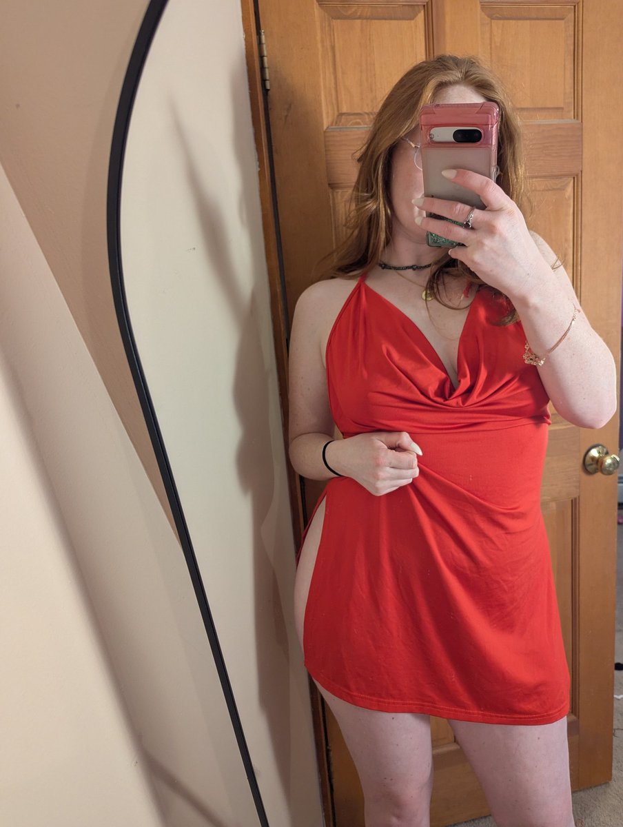 SweetRedRuby tweet media