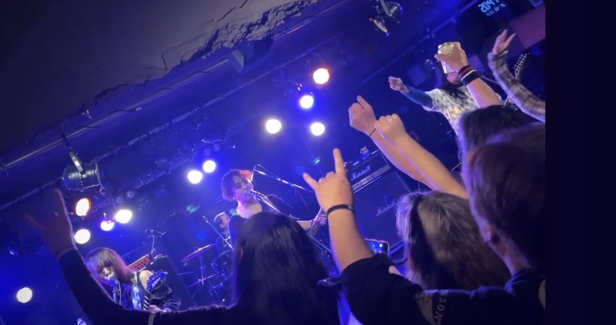 schau_essen2016's tweet photo. Vortex of Chaos

お越し頂きありがとうございました🙏✨️

次回ライブは7月予定です。
詳細解禁になりましたらお知らせします。

セットリストはALTに🙌 https://t.co/DZ664b7BUy