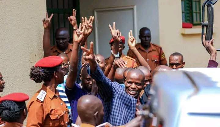 Arthur Kay (Kugumisiriza) tweet media