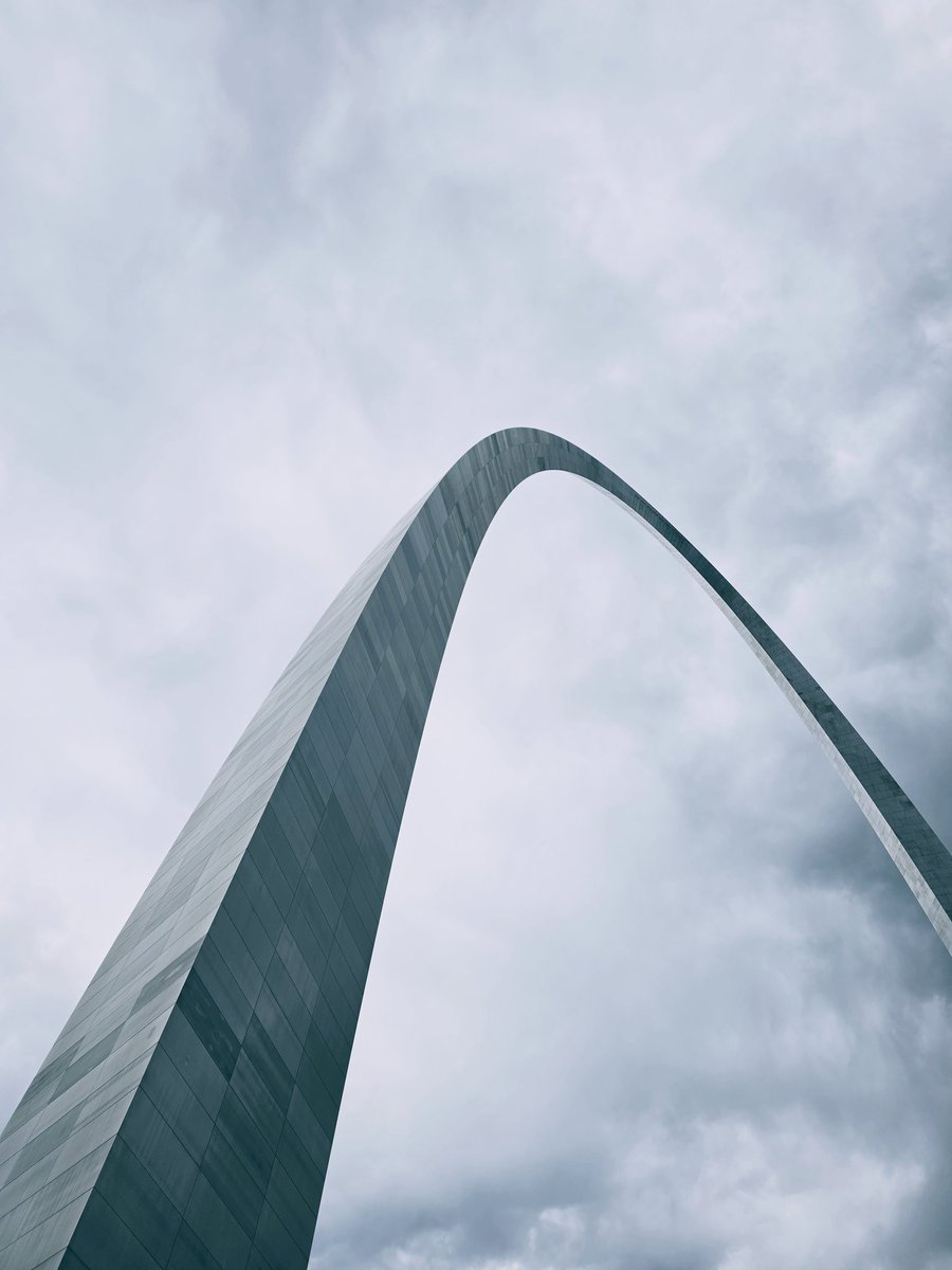 vintiga's tweet image. The Arch 

#TheArch #Spring #CloudyDay #Downtown #DowntownStLouis #StLouis #PhotographyIsArt #Photography #ColorEdit #ColorPreset #GalaxyS26Ultra #GalaxyS26 #GalaxyS26Photography #GalaxyS26UltraPhotography