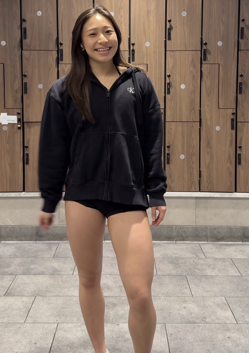 腹筋女子共有 tweet media