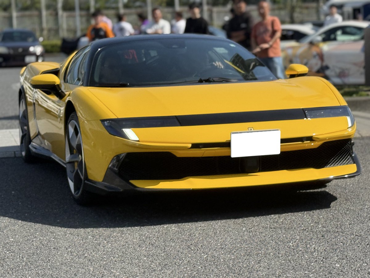 すげー車居る。