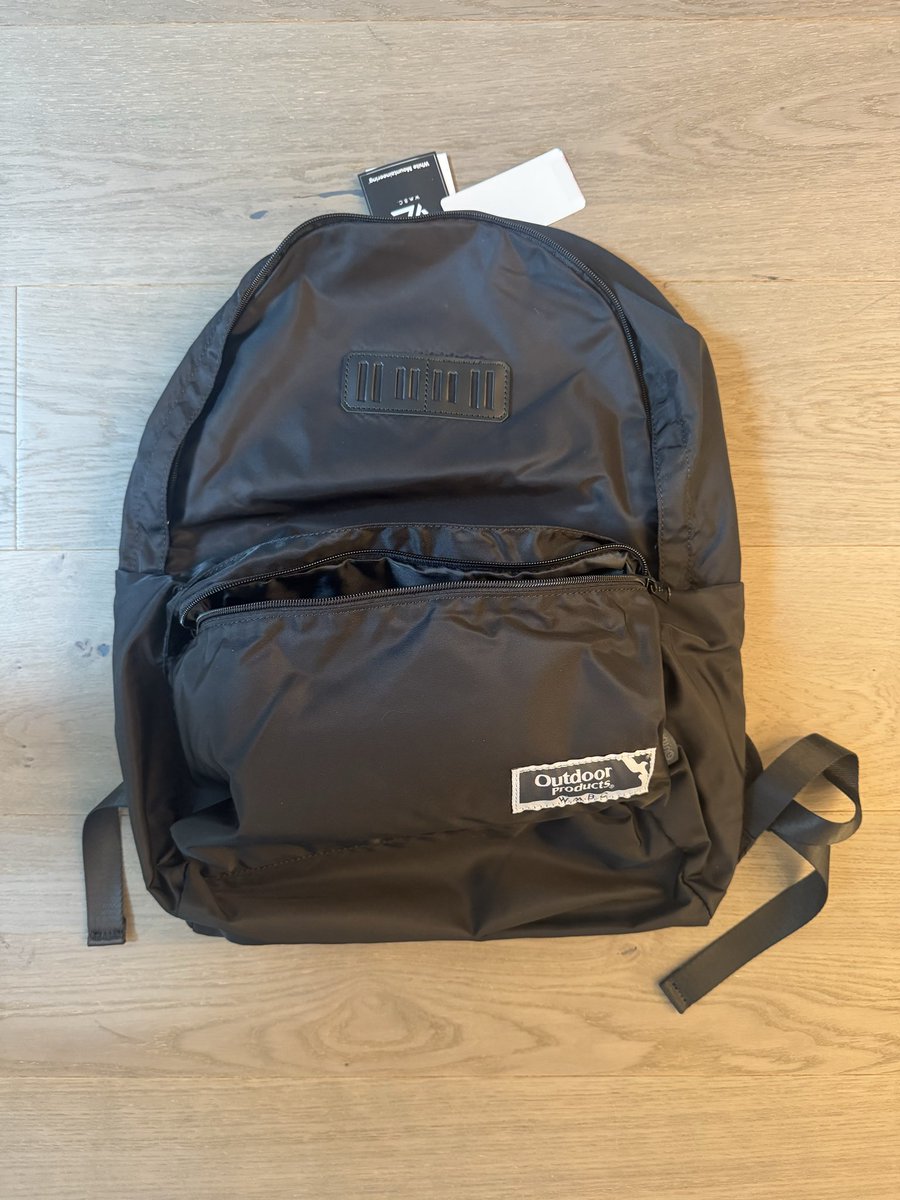 nowhere_nextone's tweet photo. White Mountaineering × OUTDOORのバックパックを開封。レトロな感じが良い。 https://t.co/EKQVV9aFim