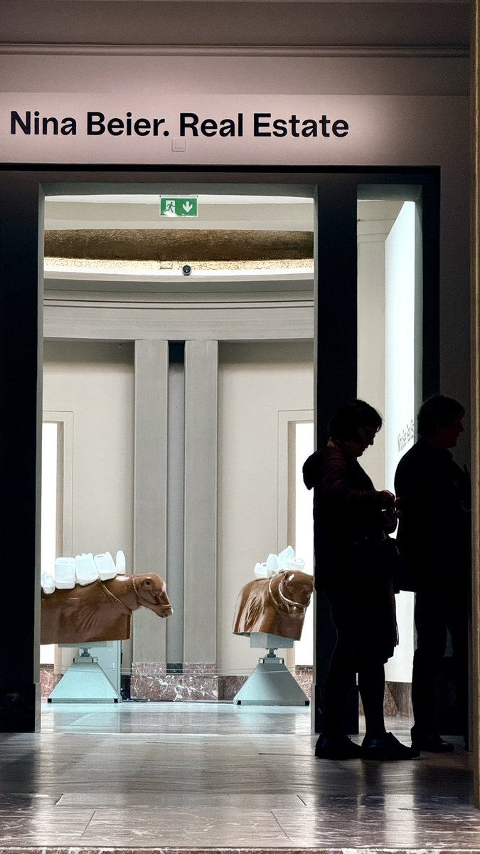 hafelg's tweet image. One last morning in #Brussels, back in December. Bozar first, then the Magritte Museum. Nina Beier, Real Estate. René Margritte, #BlackBowler. Then off to the airport and home to Switzerland 🎨✈️❄️

#Bozar #MagritteMuseum #Latergram