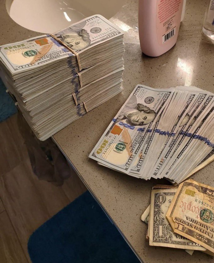 GO PICK UP BEN10 👹 tweet media