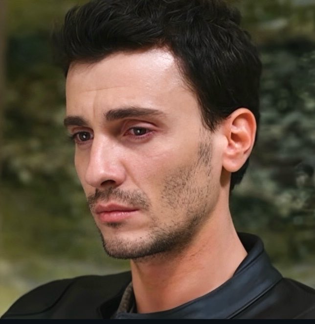 lrxll2's tweet photo. Topraak 🥺🥺🥺
 #bertanasllani #DoktorBaşkaHayatta https://t.co/LI9UMy2I1K