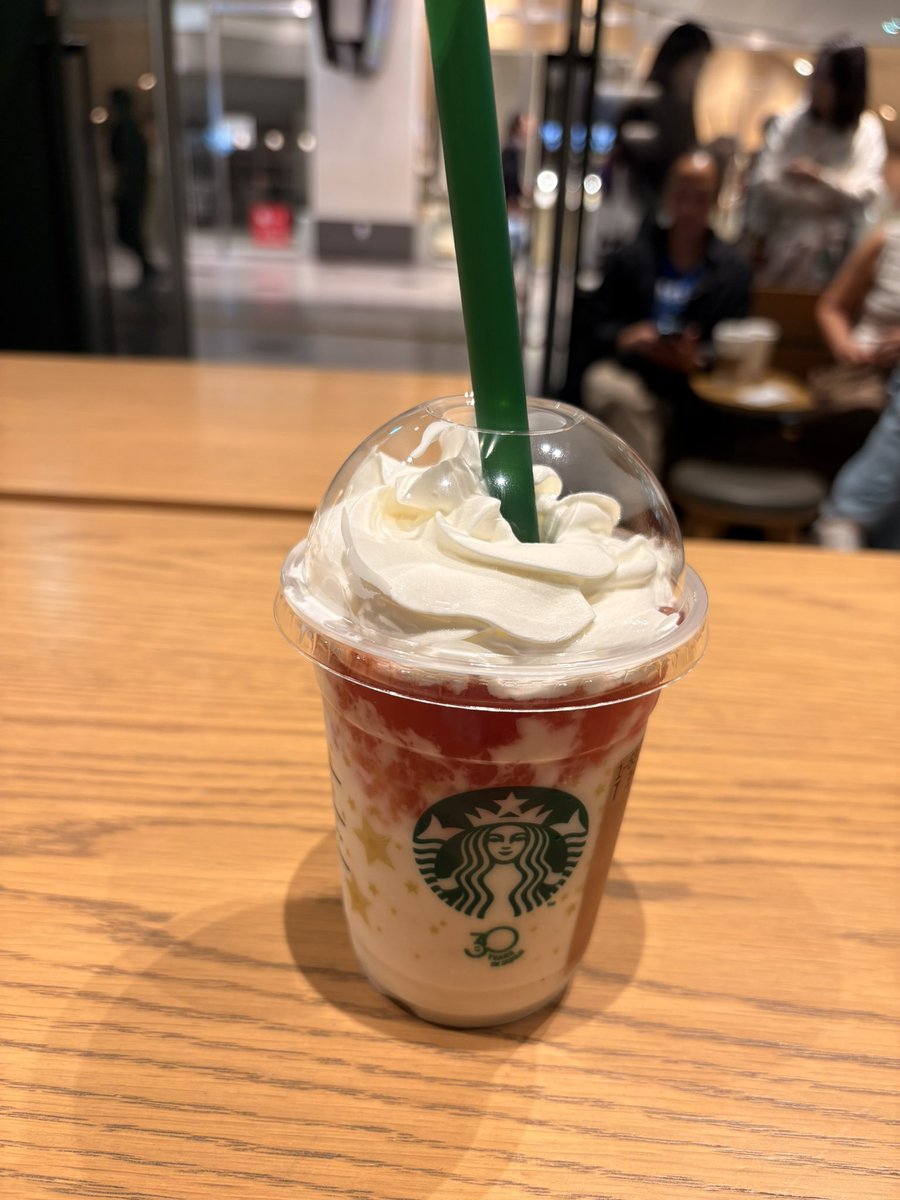 スタバの新作情報
チャンキークッキーフラペチーノ、メロンフラペチーノ、棒ほうじ茶フラペチーノ、フルーツヨーグルトフラペチーノを飲んだよー
めっちゃ美味しいからスタバに行って飲んでみてね