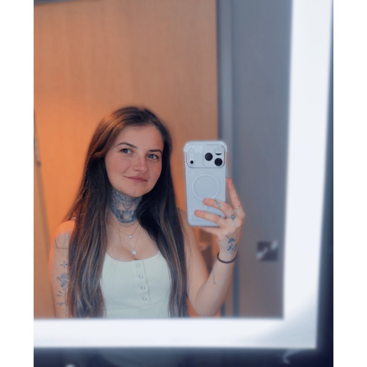 𝐂𝐇𝐋𝐎𝐄✨ tweet media