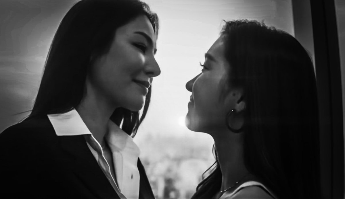 novaskye98's tweet photo. Utterly enchanting ✨Deeply smitten forever😍

#BrokenOfLoveEP3 #FayeAtom https://t.co/pgCFsQ2bbD