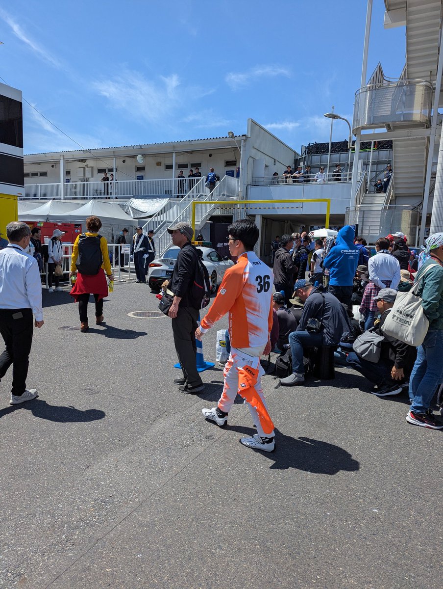 ヲキツシラナミ@GWは横須賀 tweet media