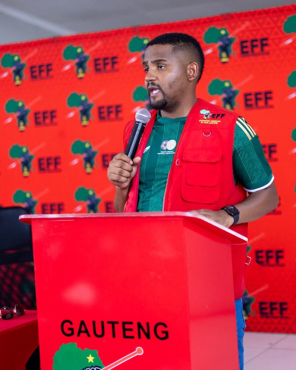 Leroka_Che's tweet image. Good morning, Mzansi

I humble myself before you; 

A friendly reminder, we are all voting for EFF @EFFSouthAfrica as per the country’s initial agreement 🫶.

Remind you family and friends.

#EFFVerified
#RegisterToVoteForEFF 
#VoteEFF