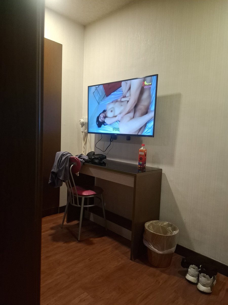 人夫好愛看A片被吹哈哈😂😂
希望可以讓你更爽