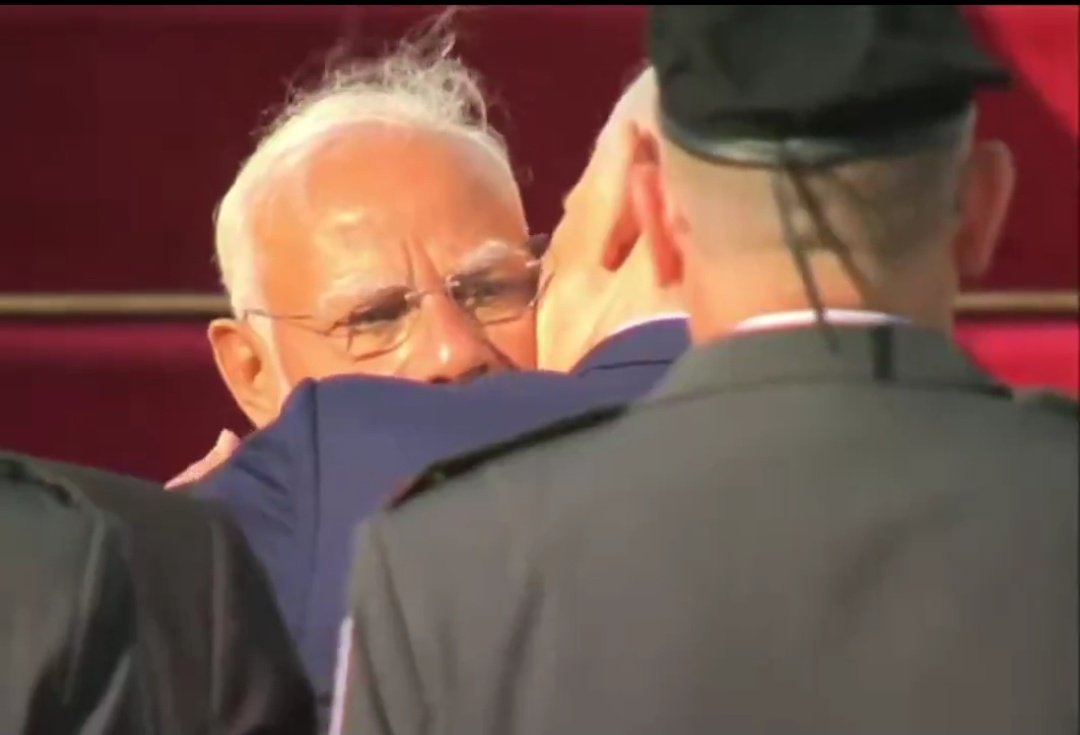 DesiEsco🇮🇳 tweet media