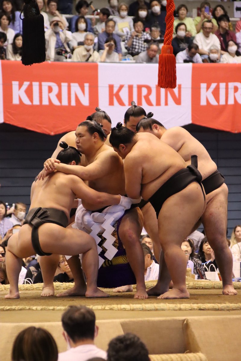 akimo to sumo tweet media