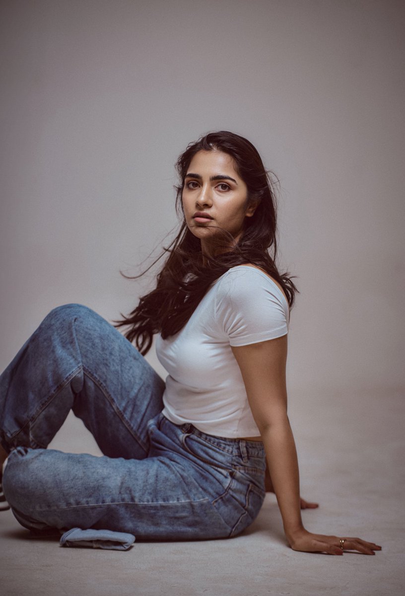 FilmyBowlTamil's tweet image. 🚨 BREAKING: Rukmini Vasanth Joins #D56..!

Actress #RukminiVasanth has been signed as the female lead in #Dhanush’s upcoming film directed by Tamizharasan Pachamuthu (tentatively called *#D56*).

 This marks a crucial project for Rukmini, as her previous Tamil outings haven’t