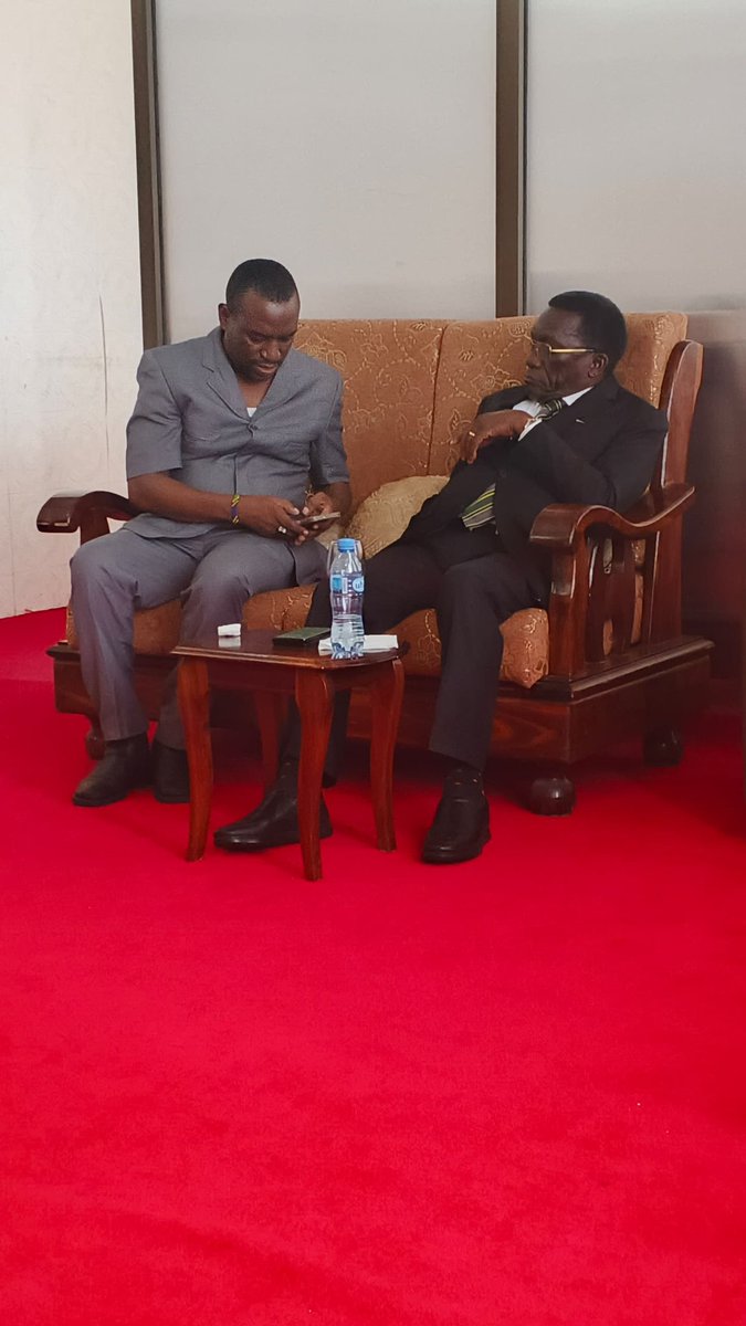mwiningapeter's tweet photo. Hekima na busara katika kiti cha Pamoja https://t.co/Bl9HlJ1jq1