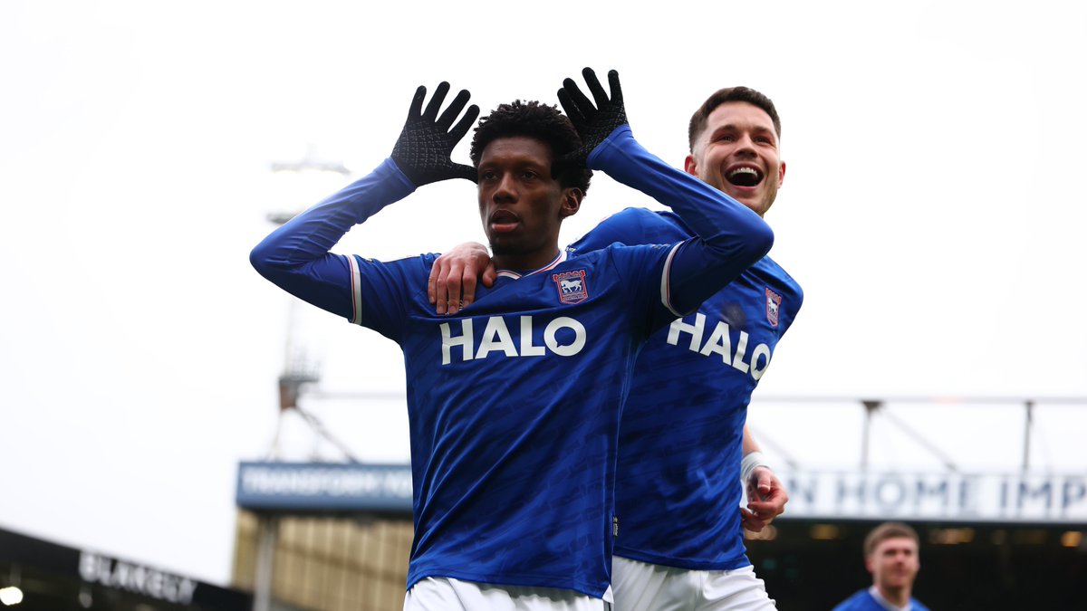 Champchatpod24's tweet image. Sealed a first East Anglian derby double in 33 years. ✅

Nine Championship games unbeaten, winning six. ✅

Just two defeats in their last 19 league games. ✅

Five clean sheets in their last nine. ✅

𝗜𝗣𝗦𝗪𝗜𝗖𝗛 𝗧𝗢𝗪𝗡 𝗔𝗥𝗘 𝗠𝗔𝗞𝗜𝗡𝗚 𝗧𝗛𝗘𝗜𝗥 𝗠𝗢𝗩𝗘! 👊

#ITFC