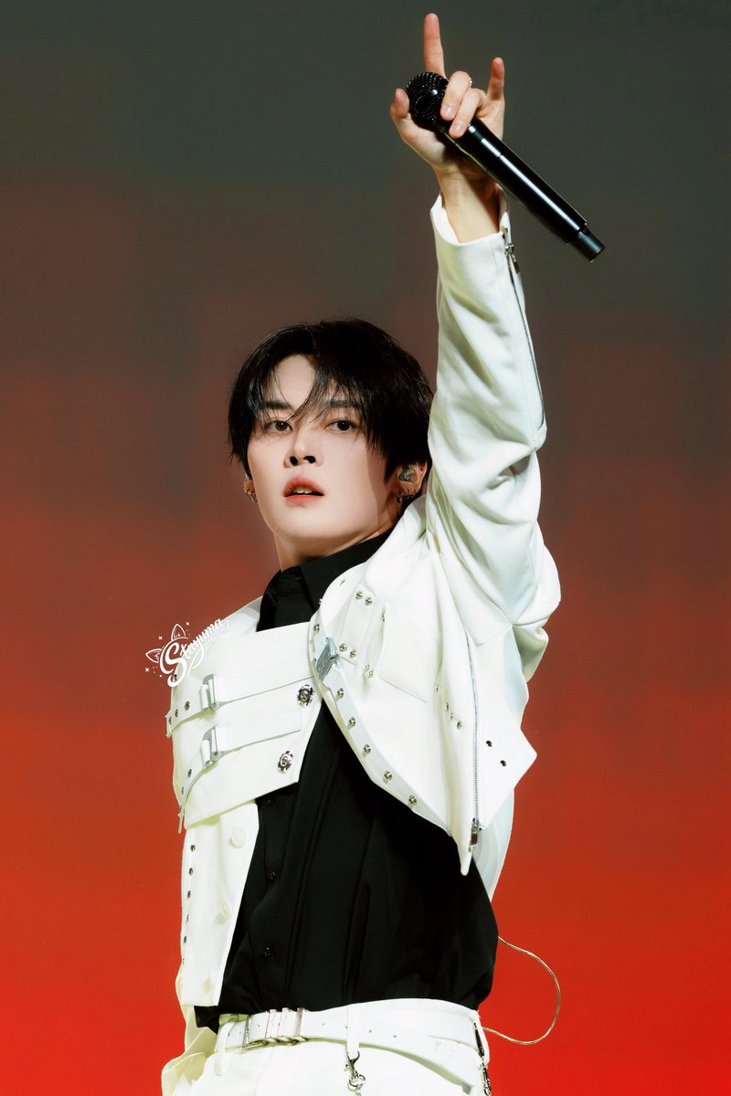 Stayuma_meow's tweet photo. 20260328 SKZ 6TH FANMEETING DAY1

#리노 #leeknow #リノ #李旻浩
#스트레이키즈 #스키즈 #straykids https://t.co/4pBHMlEOwp