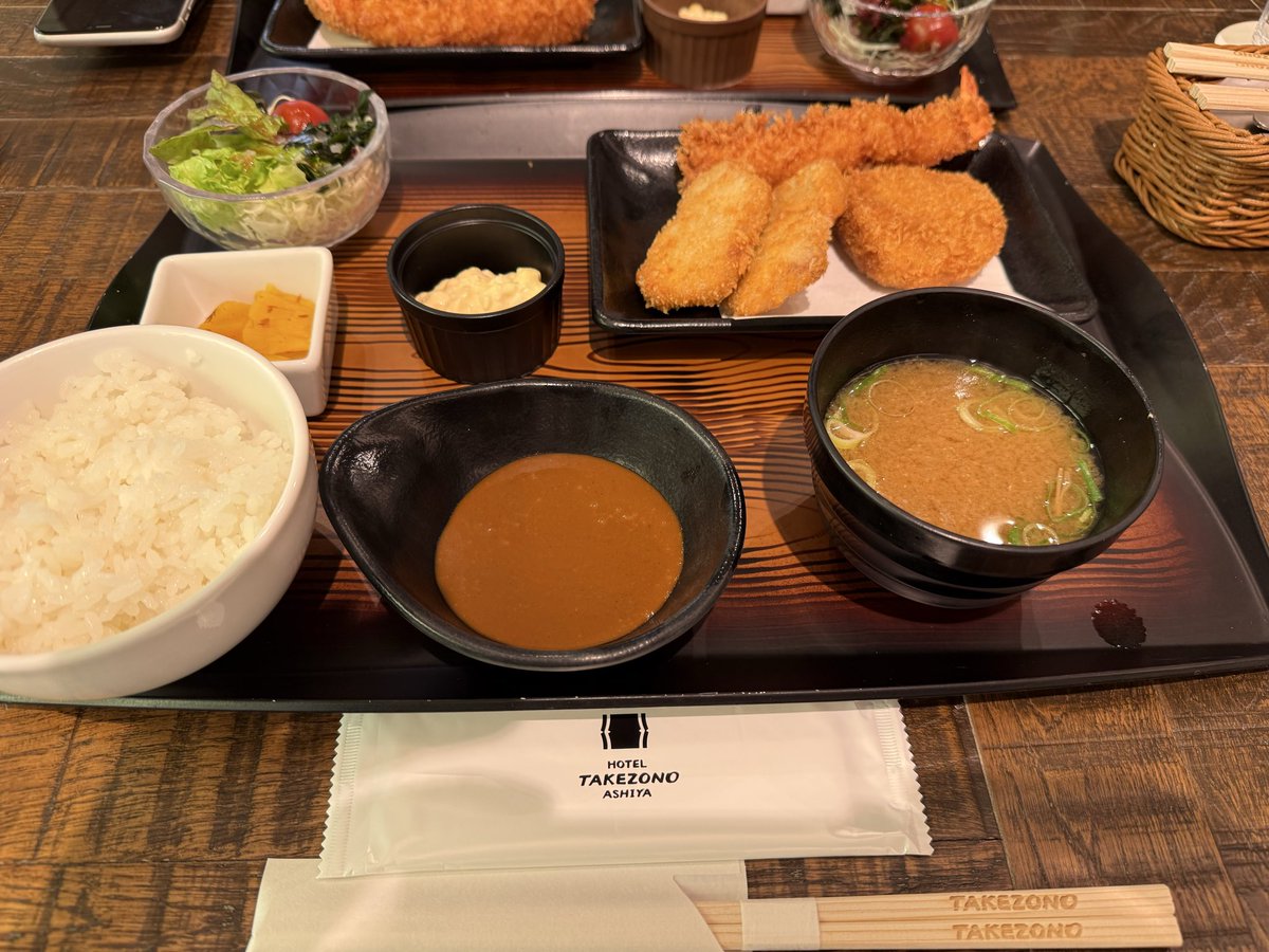 KOSUKEaujv's tweet photo. 芦屋さくらファンラン10km完走しました
ガーミン計測で46:16 4:39ペース
PB更新✨
目標の45分には届かず
アップダウンがきつかった〜😭
けど今の全力は出し切れたかな👍
ここが現状の実力で、夏に頑張って秋のサブ3.5に向けて頑張ろう
帰りは芦屋のマグネットカフェ竹園でランチ😋
#MAGICSPEED4 https://t.co/y9f0vzJ3sc