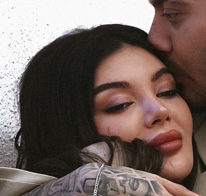 selenaynay tweet media