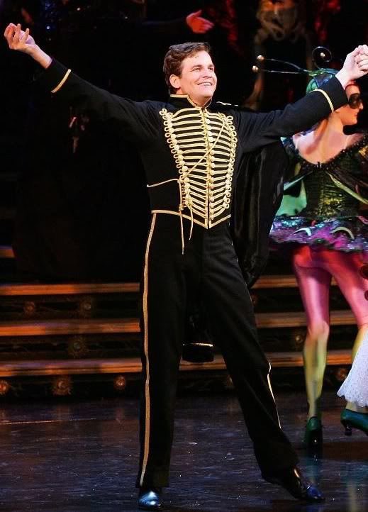 적막👻 tweet media