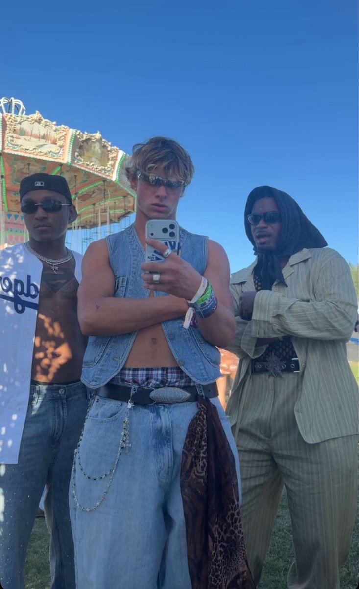 SoulidifiedNews's tweet photo. soulidified x coachella 📸 https://t.co/CMCWBJd2qw
