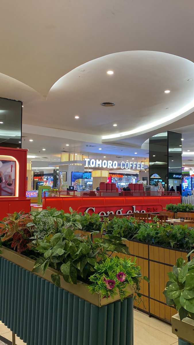 Judulnya olahraga brngkt dr pagi bgt.. olahraganya dpt -+1jam, nongkrongnya smpe jam segini msh asyik aja blm niatan bubar wkwk