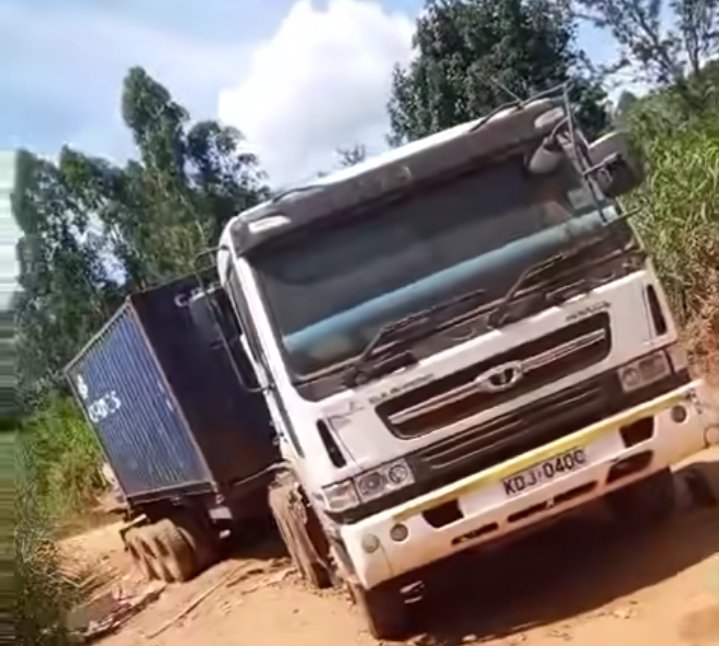 Sholla Ard 🇰🇪 tweet media