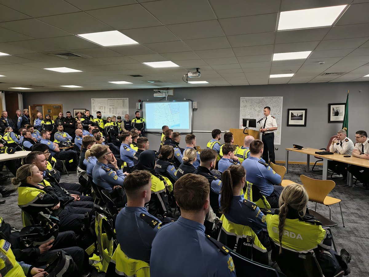 An Garda Síochána tweet media