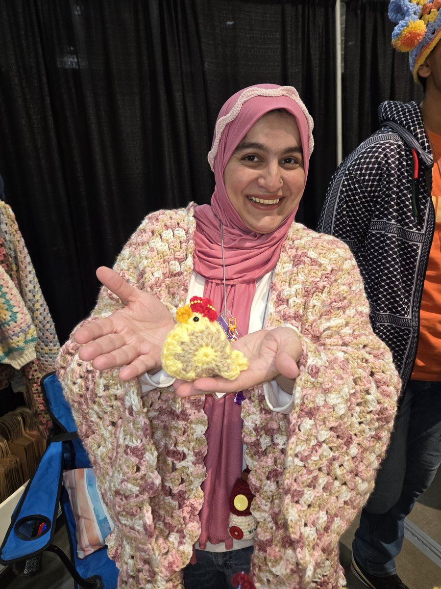 smc9876's tweet image. @ooak_toronto . Lovely meeting artists and seeing their crafts. From tstly foods, to adorable items and beautiful designs. It was lovely to be able to support #MadeInCanada including @WilliamsParkway Sr. Public School’s Grade 8 entrepreneurs. Great event to welcome #Spring #OOAK