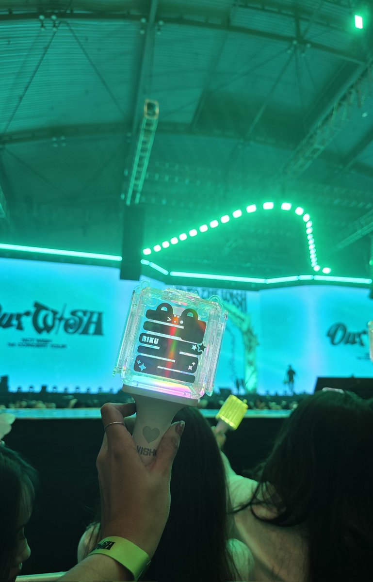 delia❦ tweet media