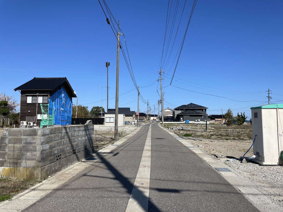 ばやりーす tweet media