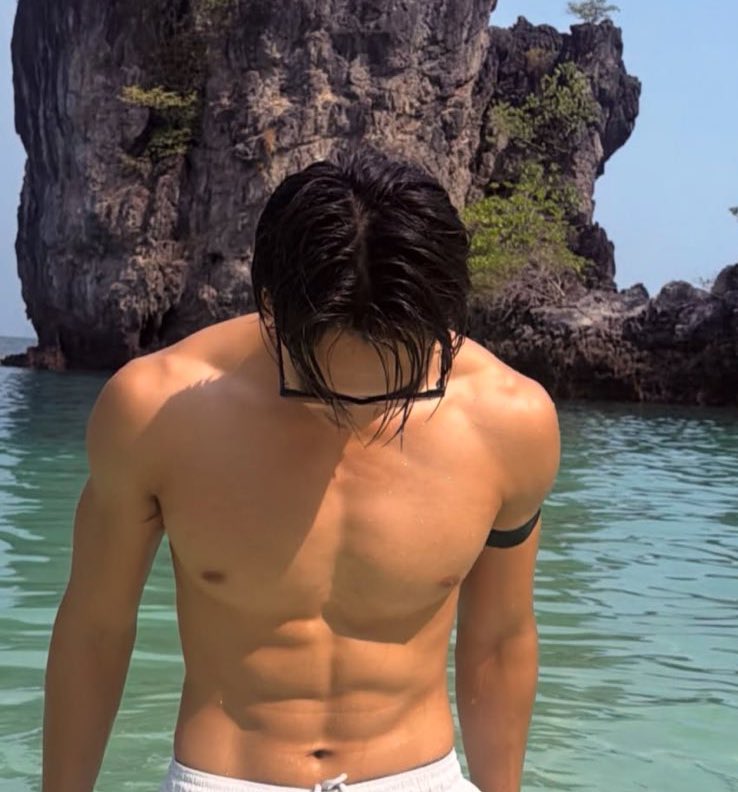 norsoryorlor tweet media