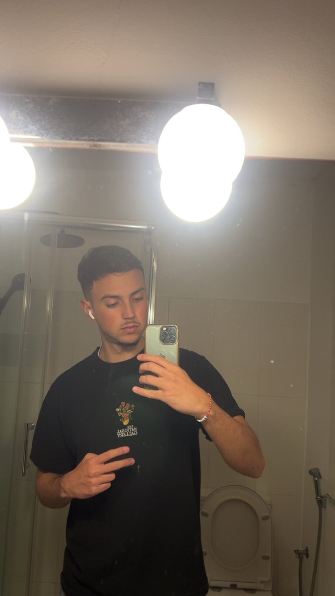 bequi🦕 tweet media