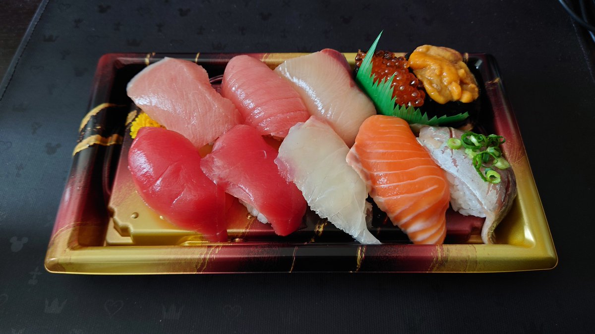 ストラ tweet media